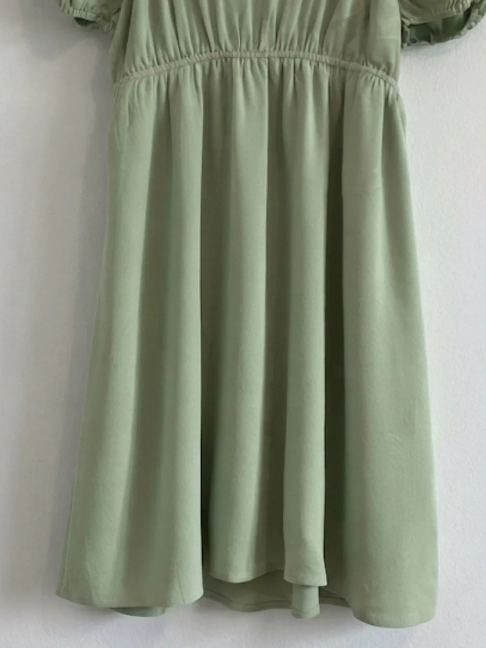 Aritzia Sunday Best Hadley Babydoll Mini Dress Sage Green Smocked Puff Sleeve S - Picture 11 of 11